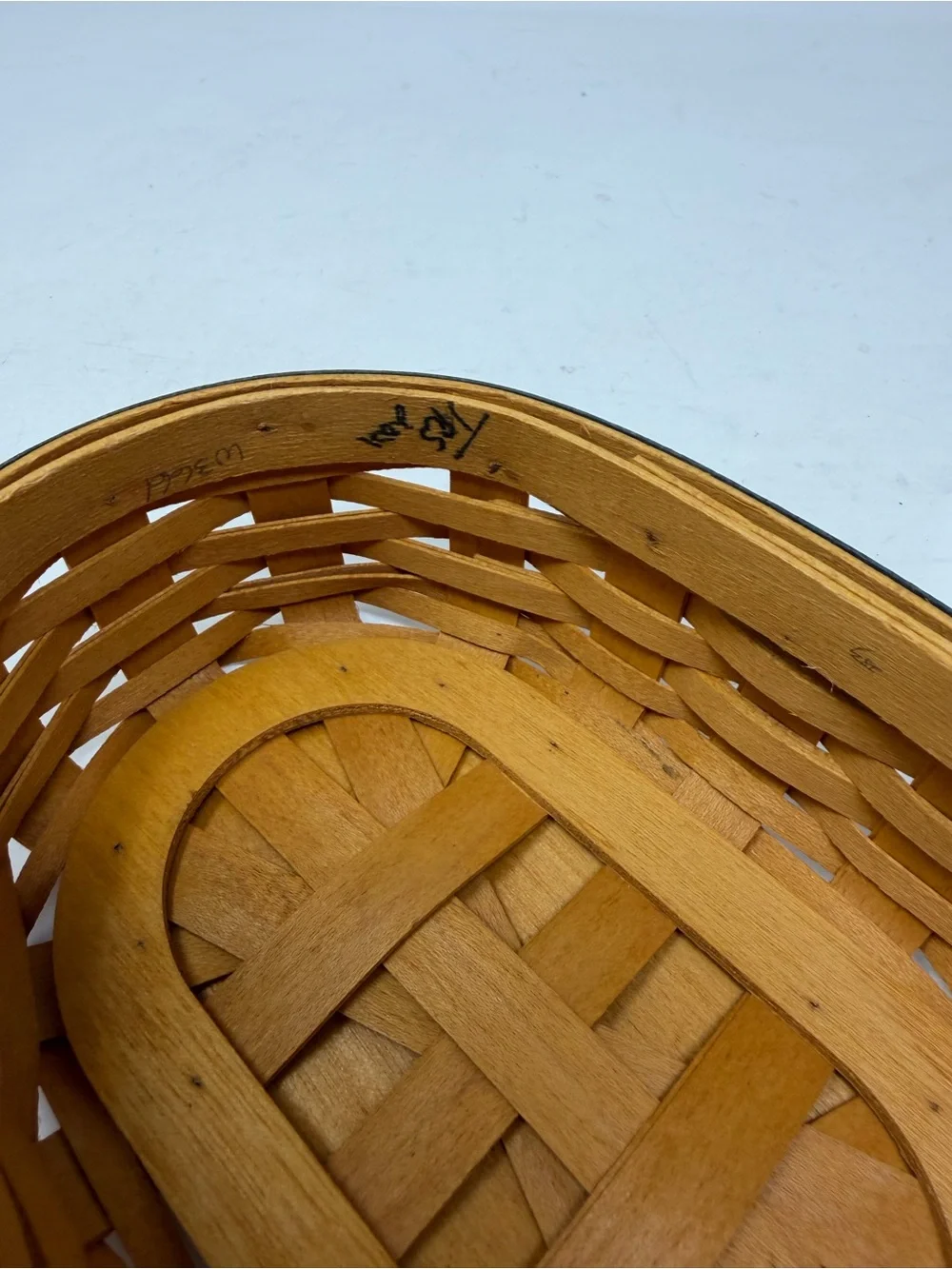 Longaberger 2001 Collectors Club Harmony Basket No 5 No Lid
